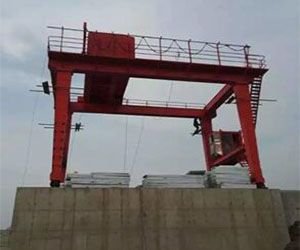啟閉機(jī)廠家建議使用設(shè)備要相互配合